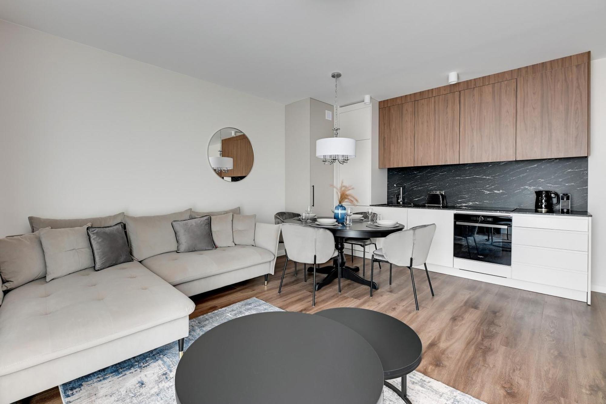 Scala 60K City Center Apartments With Parking By Lion Apartments 格但斯克 外观 照片